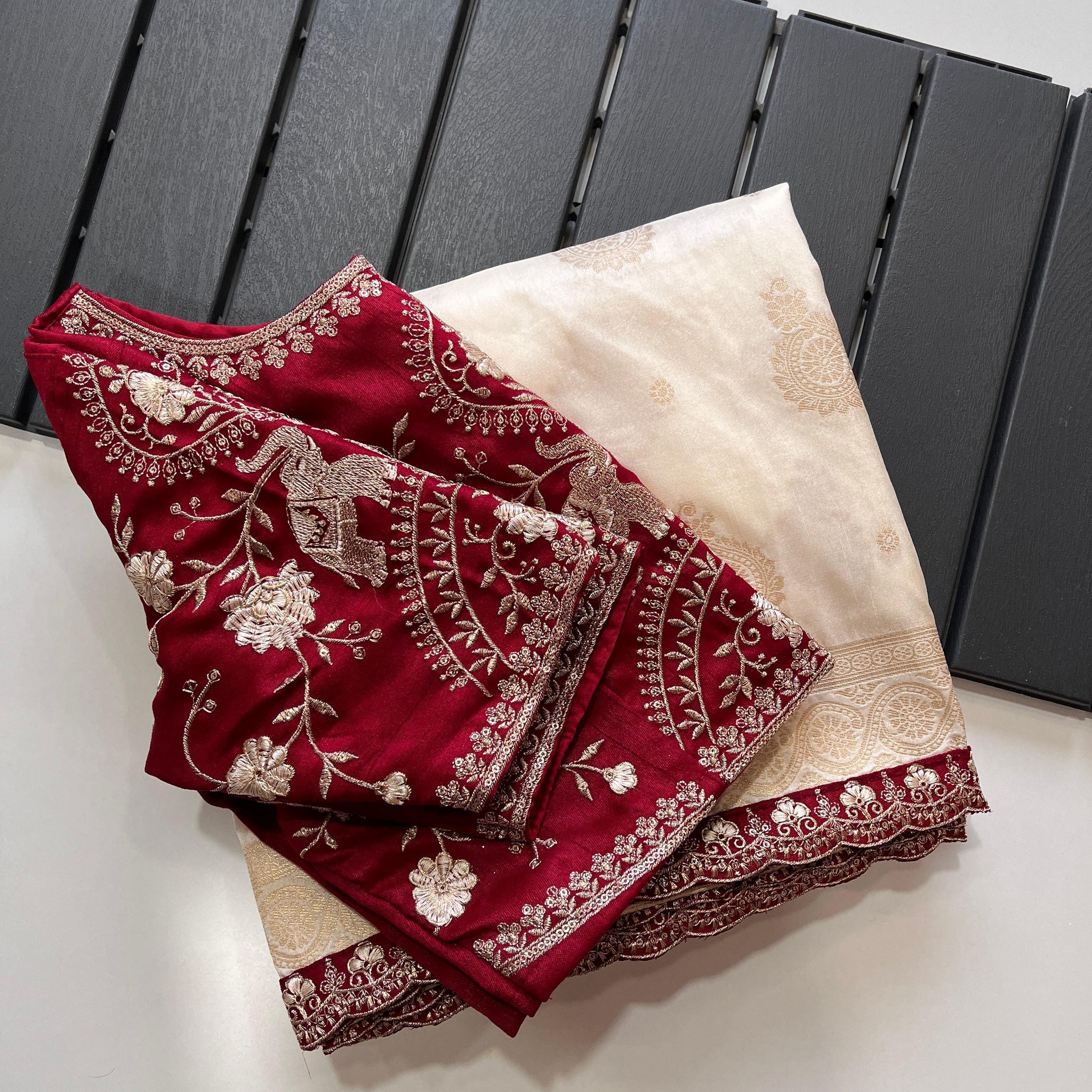 VT 103EX Banarasi Pattu saree with weaving design on all over the saree